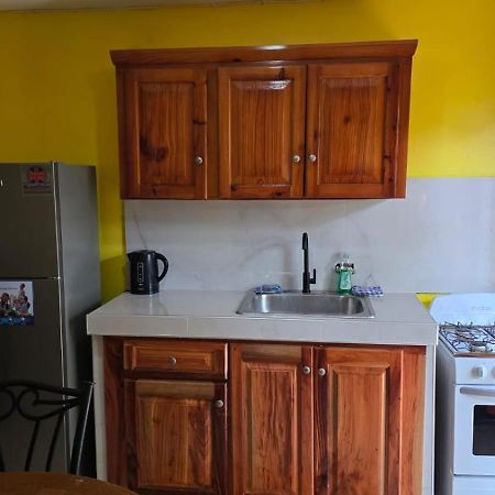 אוצ'ו ריוס Wizzy Apartment White River מראה חיצוני תמונה